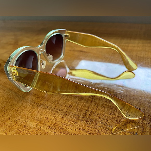 Cat Eye Sunglasses. Clear Frames with Golden Tone Temples - Picture 6 of 6